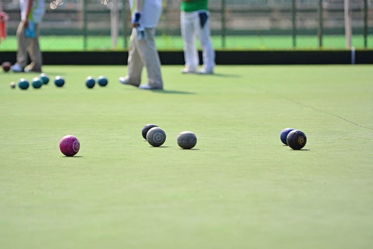 6 Reasons To Use Artificial Grass For Bowling Greens